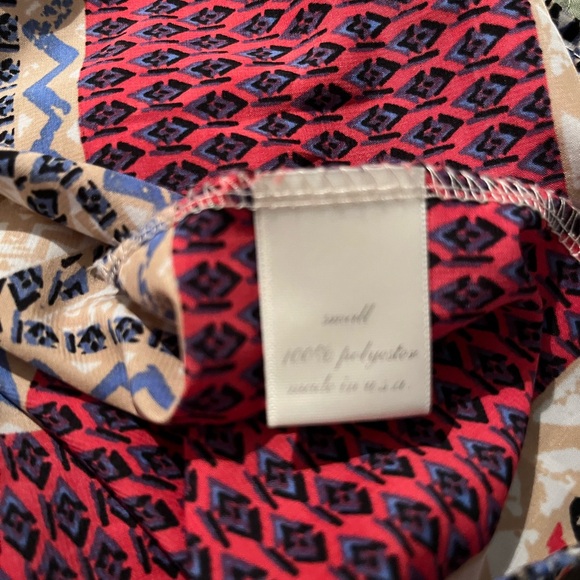 Beautiful Top - Picture 2 of 4